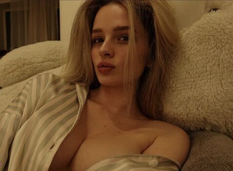 Ukraine Mega Leaked Nude OnlyFans (Photo 86)