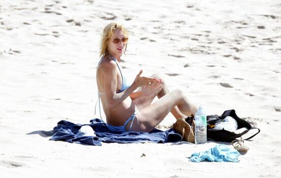 Uma Thurman Leaked Nude OnlyFans (Photo 52)