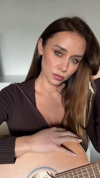 Una Healy Leaked Nude OnlyFans (Photo 288)