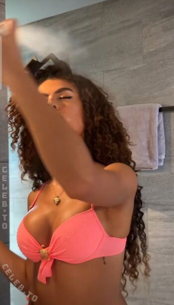 V7ena Leaked Nude OnlyFans (Photo 2)