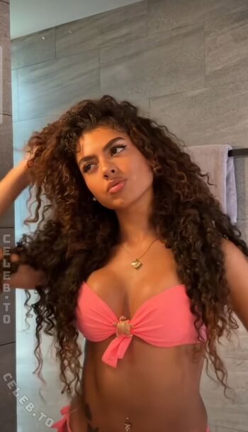V7ena Leaked Nude OnlyFans (Photo 3)