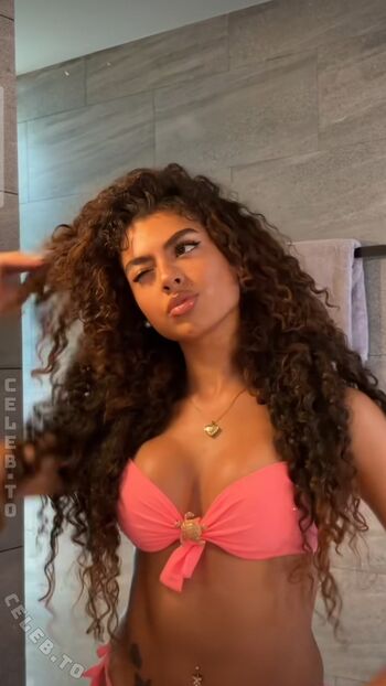 V7ena Leaked Nude OnlyFans (Photo 4)