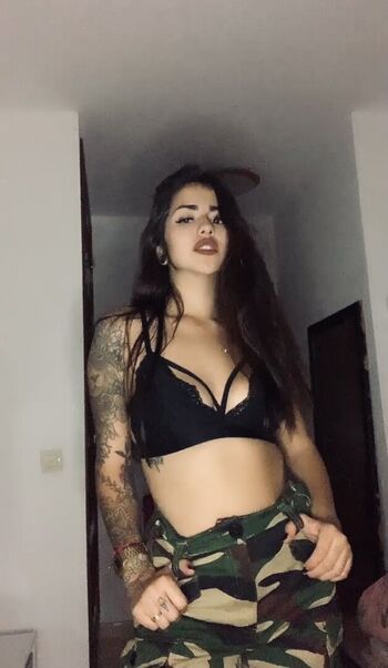 Valensoloella Leaked Nude OnlyFans (Photo 14)
