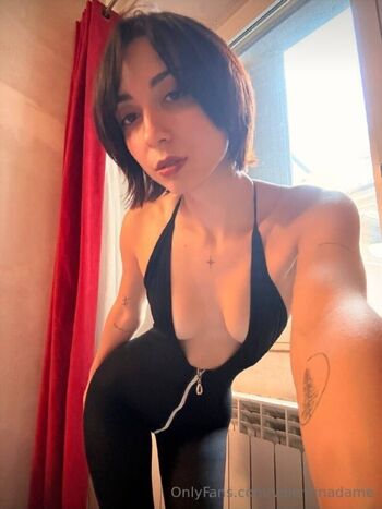 Valentinadame Leaked Nude OnlyFans (Photo 4)