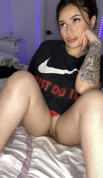 valentinee_xo Leaked Nude OnlyFans (Photo 12)