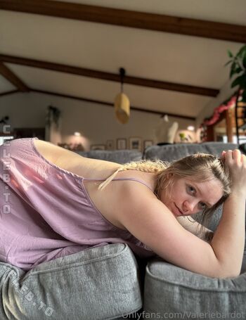 Valerie Bardot Leaked Nude OnlyFans (Photo 11)