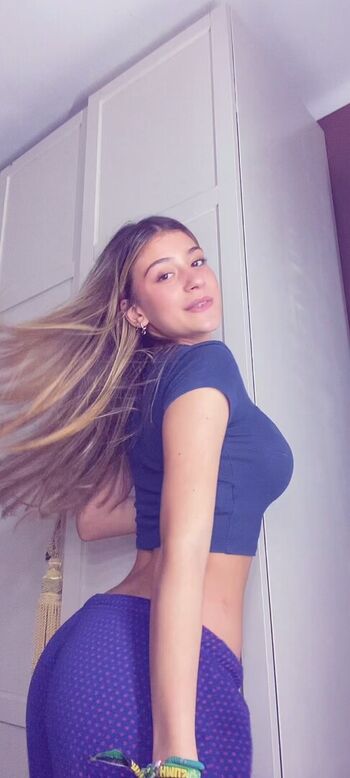 valeriiaacaro_