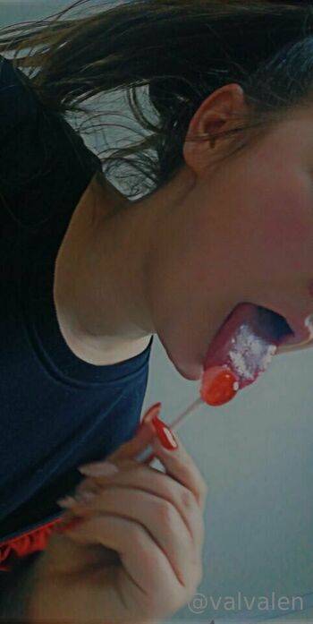 valvalen Leaked Nude OnlyFans (Photo 3)