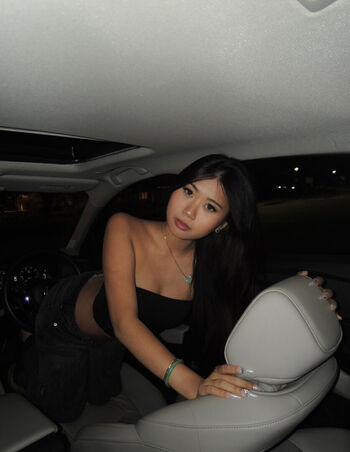 Vanessa Dao Leaked Nude OnlyFans (Photo 4)