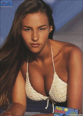 Vanessa Demouy
