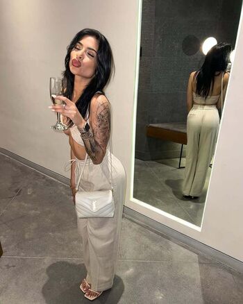 Vanne Perez Leaked Nude OnlyFans (Photo 5)
