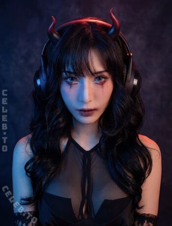 Vanni Vanique Leaked Nude OnlyFans (Photo 2)