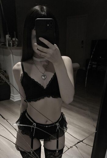 veildose Leaked Nude OnlyFans (Photo 24)