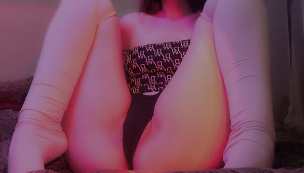 veon Leaked Nude OnlyFans (Photo 6)