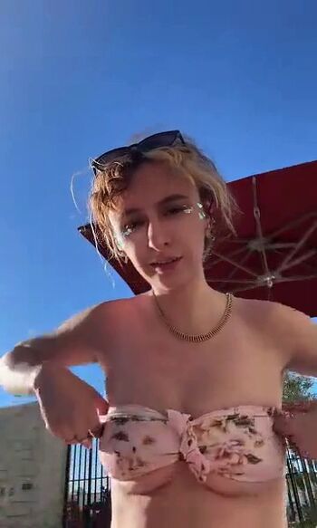 veronicafreymusic Leaked Nude OnlyFans (Photo 22)