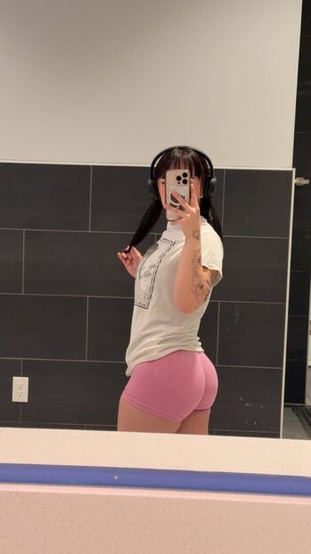 vibingvalentine Leaked Nude OnlyFans (Photo 4)