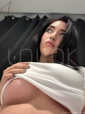 Victoria Chacin Leaked Nude OnlyFans (Photo 1)