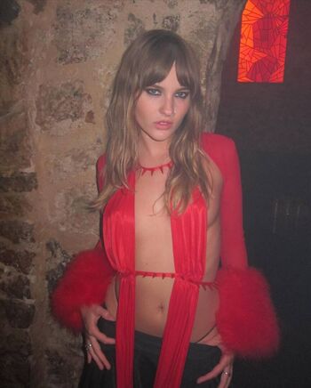Victoria De Angelis