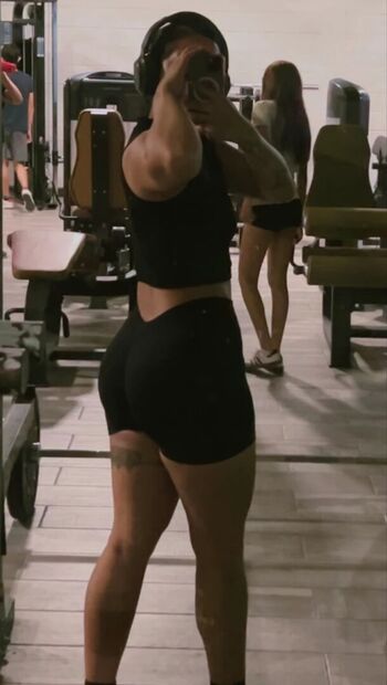 Villa lisseth Leaked Nude OnlyFans (Photo 4)