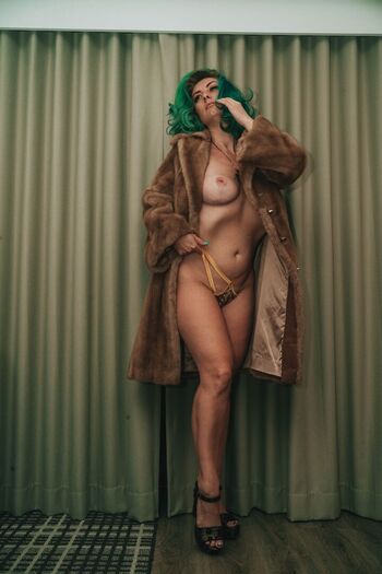 Vintage Leaked Nude OnlyFans (Photo 9)