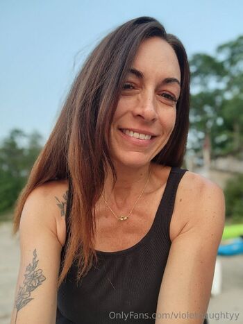 violetnaughtyy