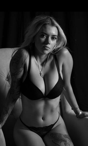 VIRAL Leaked Nude OnlyFans (Photo 32)