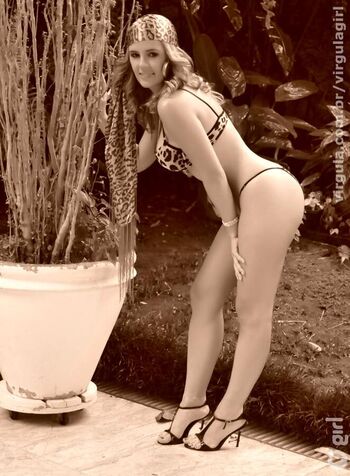 Virgula Girl