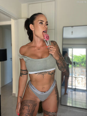 Vivi.croft / Vivi4N