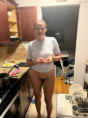 Vivi_Lane