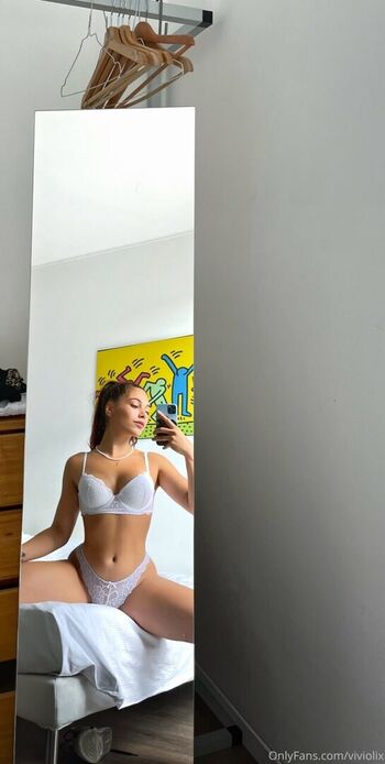 Viviolix Leaked Nude OnlyFans (Photo 7)