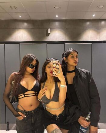 Vrinda Mandal Leaked Nude OnlyFans (Photo 19)