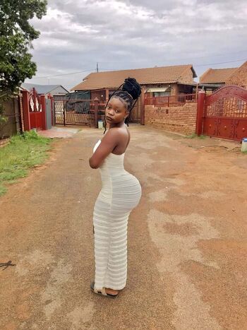 Vunene Taiwo Mabunda Leaked Nude OnlyFans (Photo 3)