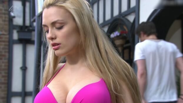 Wallis Day