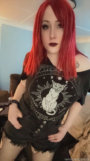 WhisperingPizza ASMR