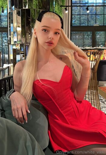 white_vikki