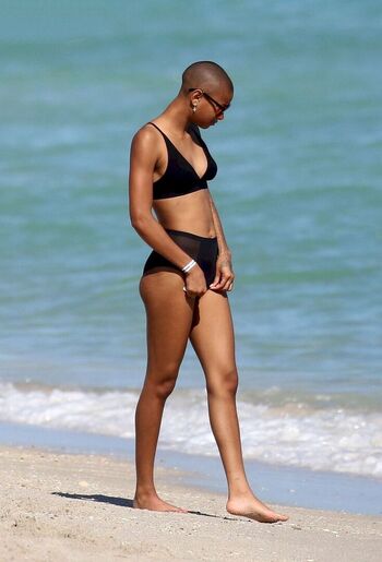 Willow Smith Leaked Nude OnlyFans (Photo 23)