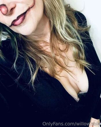 Willow Sole Leaked Nude OnlyFans (Photo 27)