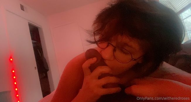 witheredroses Leaked Nude OnlyFans (Photo 2)
