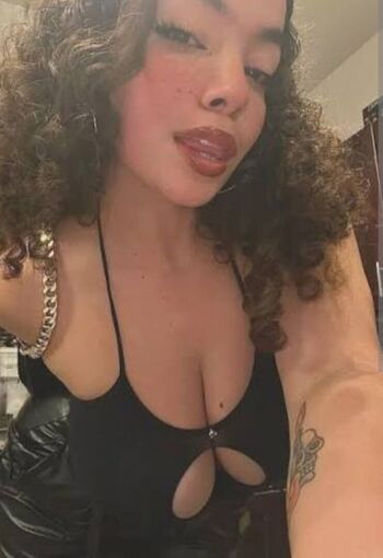 Woahh.emily Leaked Nude OnlyFans (Photo 2)