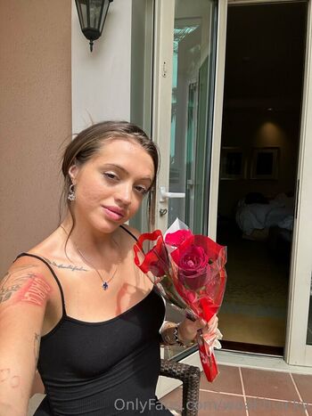 woahhvicky Leaked Nude OnlyFans (Photo 6)