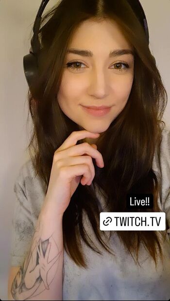 Wolfabelle Leaked Nude OnlyFans (Photo 422)