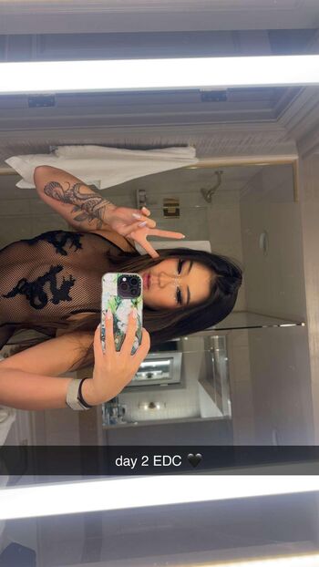 Women Motorsports Leaked Nude OnlyFans (Photo 3)