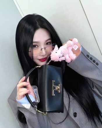 WomenK-pop