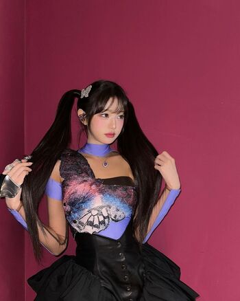 WomenK-pop