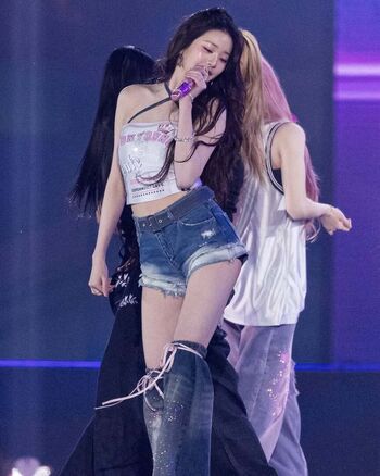 WomenK-pop