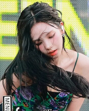 WomenK-pop