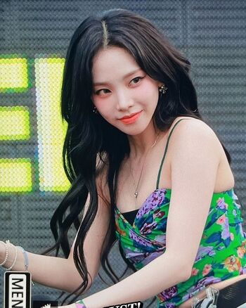 WomenK-pop