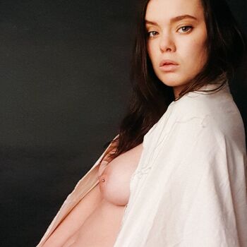 Wondherlaura Leaked Nude OnlyFans (Photo 2)