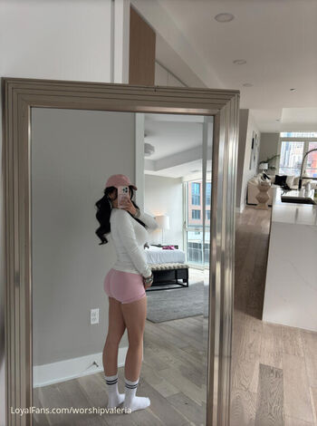 Worshipvaleria Leaked Nude OnlyFans (Photo 1)