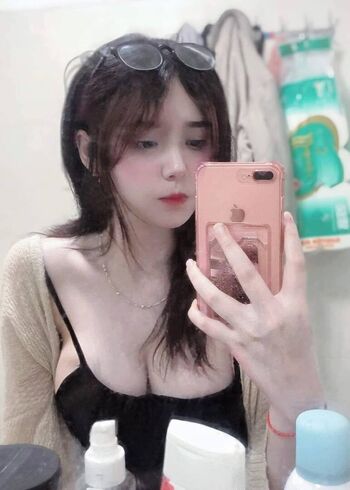 Wynh Baby Leaked Nude OnlyFans (Photo 2)